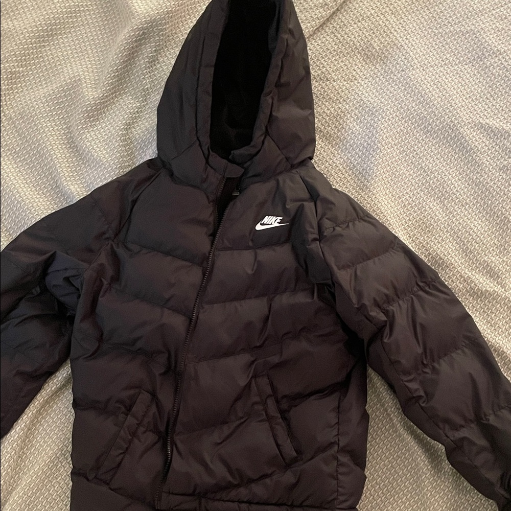 Nike Kids Black XL Puffer Brand New